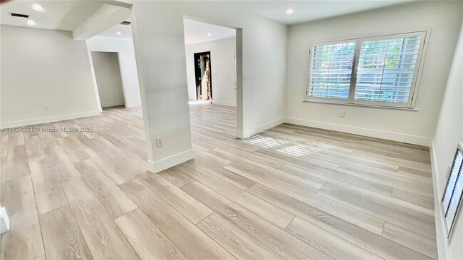 Building Photo - 5785 SW 54th Terrace