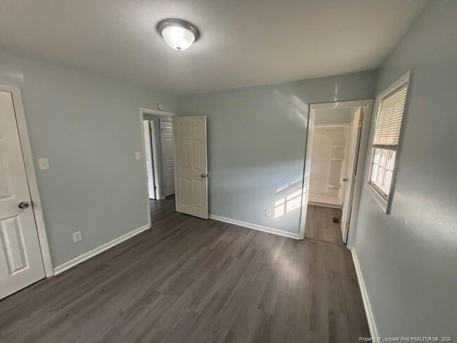 Building Photo - 4430 Wellington Dr