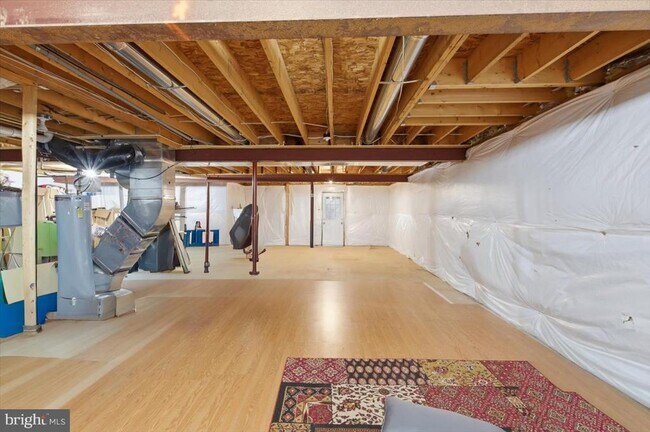 Building Photo - 6914 S Dewey Ct