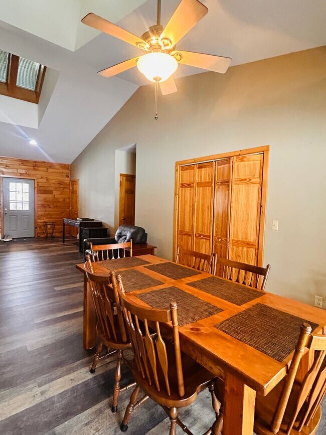 Building Photo - Charming Log Cabin Rental – 3 Bedroom / 2 Bath | Carthage School District