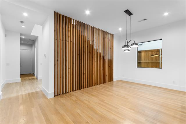 Building Photo - 5413 Melrose Ave