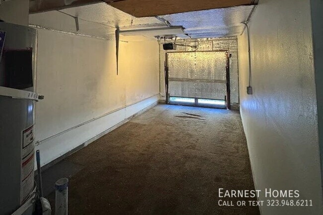 Building Photo - 6628 N Clybourn Ave