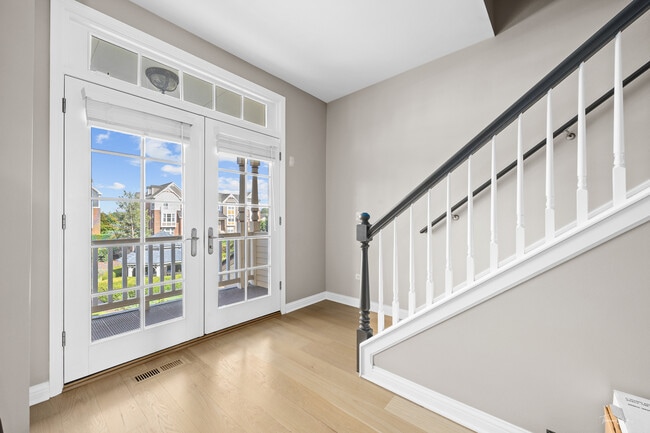 Building Photo - 4151 Royal Mews Cir