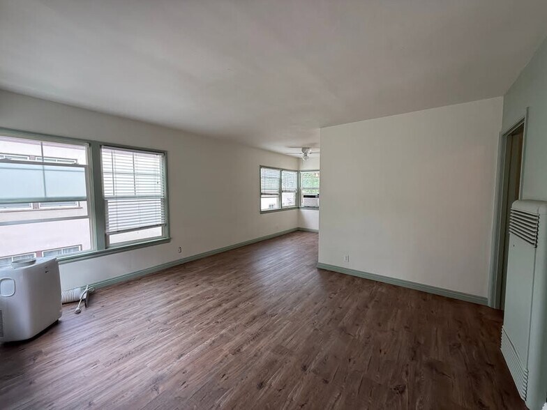 Building Photo - 742 N Verdugo Rd