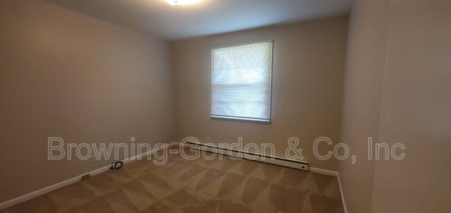 Building Photo - 4924 Briarwood Dr