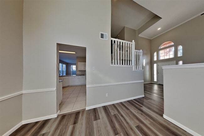 Building Photo - 9658 Therrell Dr