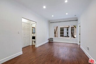 Building Photo - 7229 Willoughby Ave