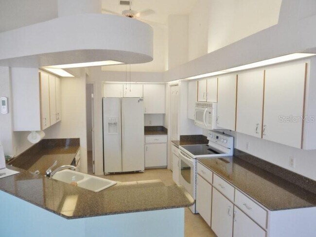 Building Photo - 1980 Aqui Esta Dr