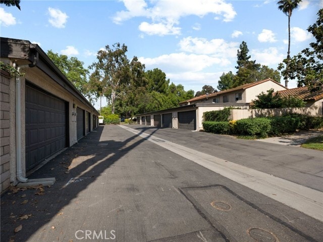 Building Photo - 2745 Tropicana Dr