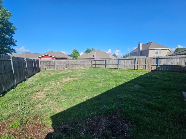 Building Photo - (3) Bed/(2) Bath Avail NOW! Storm Shelter!