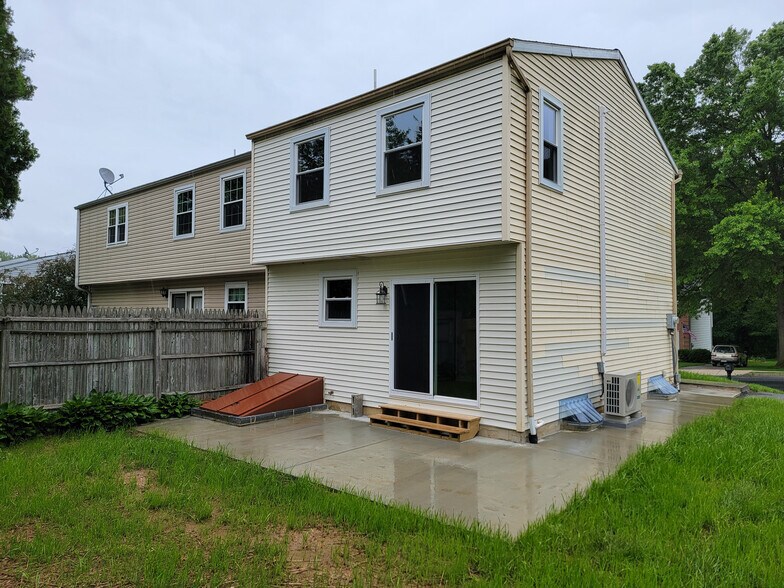 Building Photo - 1007 Monticello Ln