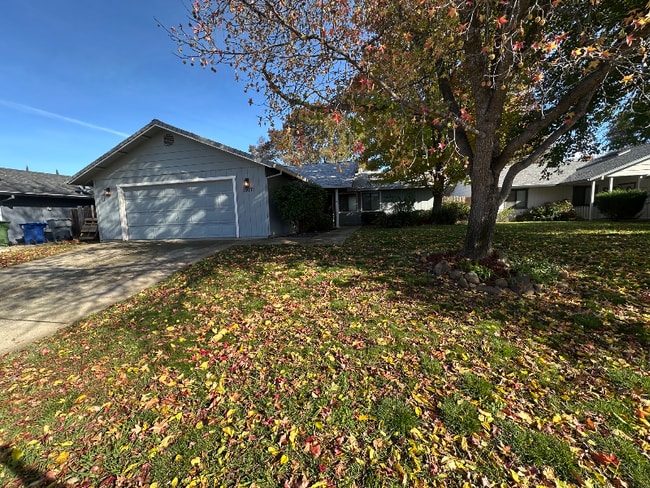 Building Photo - 1917 Trumpet Dr