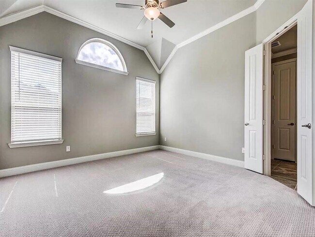 Building Photo - 263 Pinyon Ln