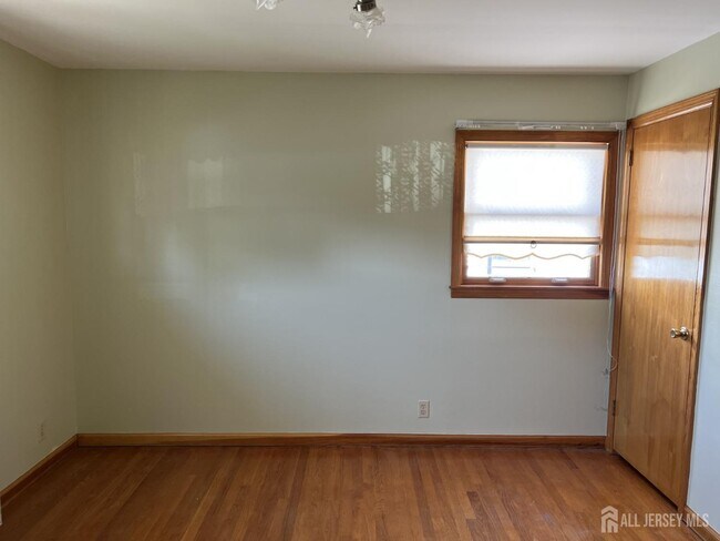 Building Photo - 30 Cypress St