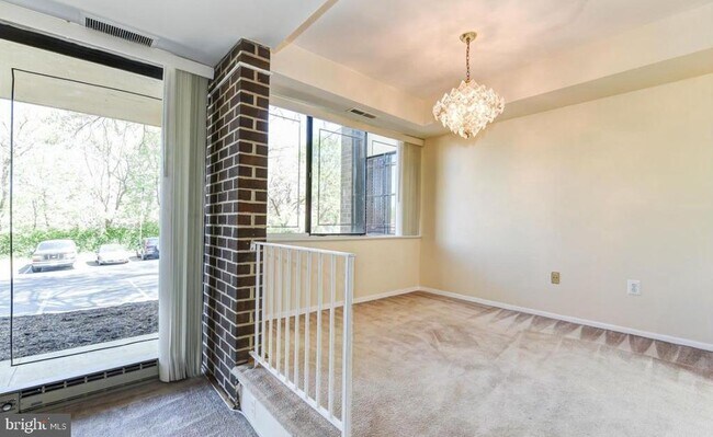 Building Photo - 2114 Bonnywood Ln