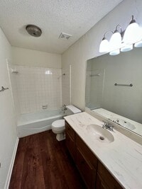 Building Photo - Duplex