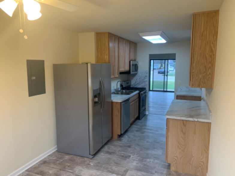 Building Photo - 773 Lippert Ln