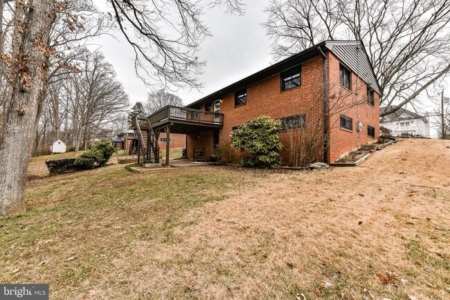 Building Photo - 5508 Inverchapel Rd