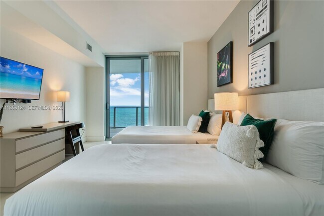 Building Photo - 4111 S Ocean Dr