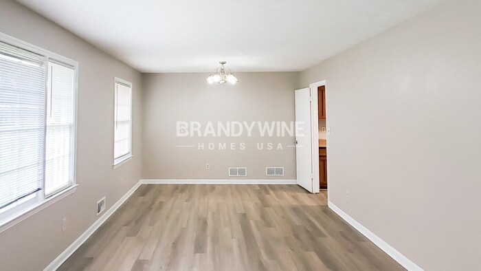 Building Photo - 6695 Keswick Dr
