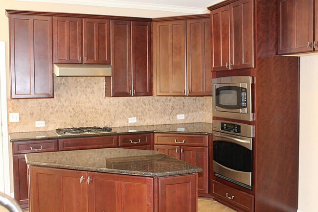 Building Photo - 20419 Windrose Bend Dr