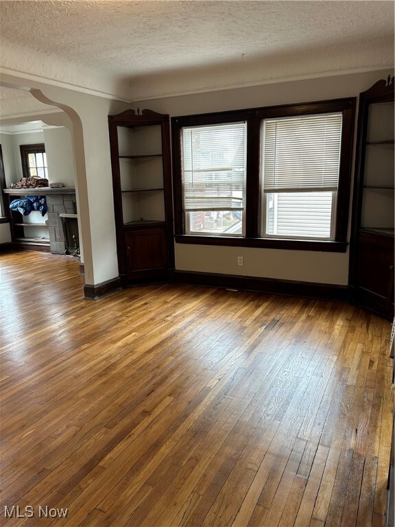Building Photo - 1311 W 69th St