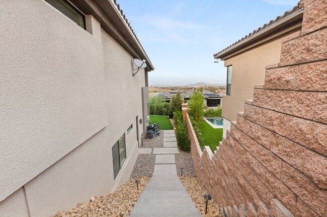 Building Photo - 11142 San Terrazo Pl