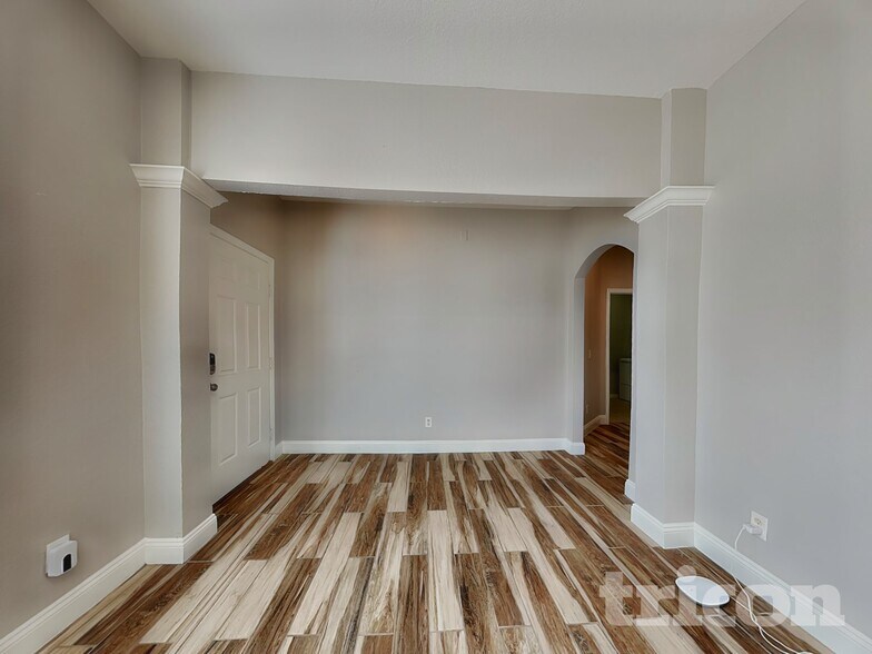 Building Photo - 243 Tower View Dr W