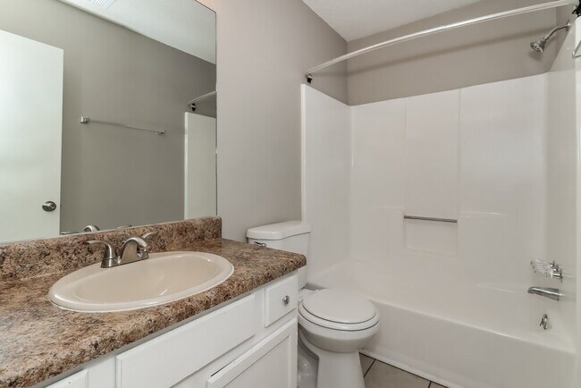 Building Photo - 216 Windmill Dr