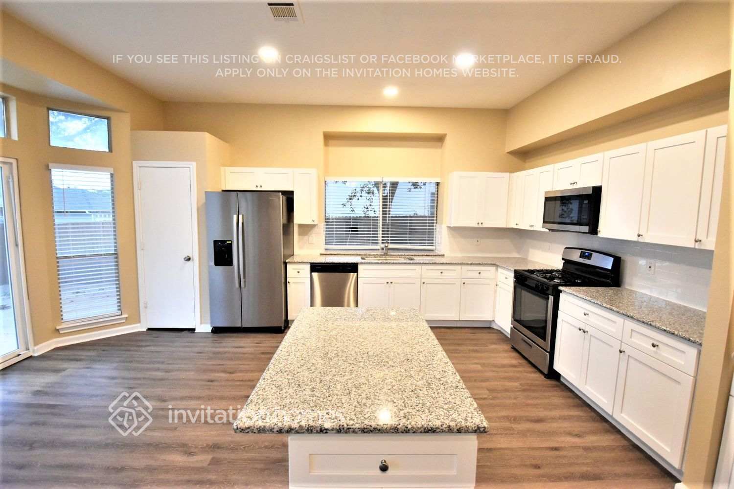 Building Photo - 2043 Hearthstone Dr