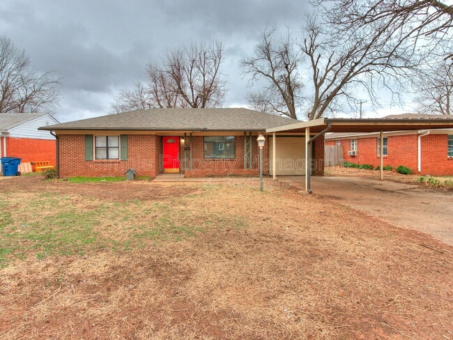 Building Photo - 409 E Hill Dr