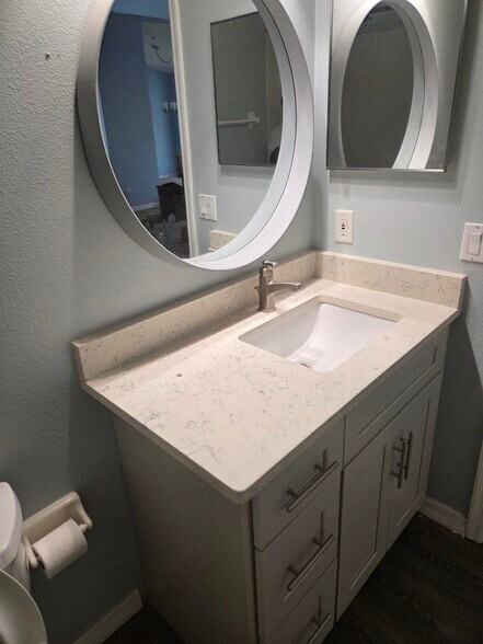 Guest Bath 01 - 1030 Loch Vail