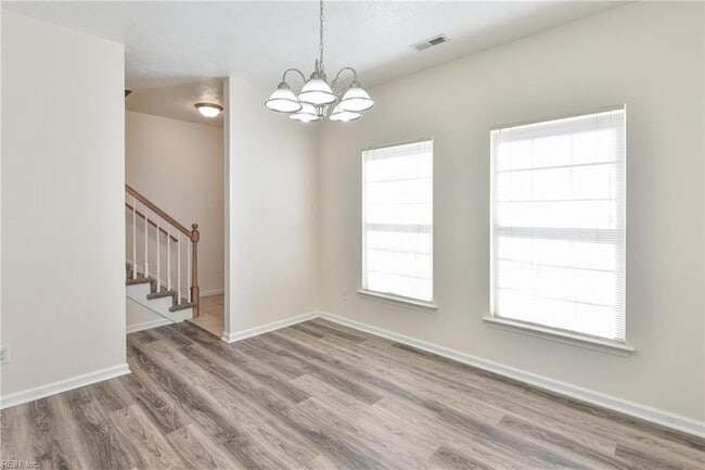 Building Photo - 1531 Creek Ct