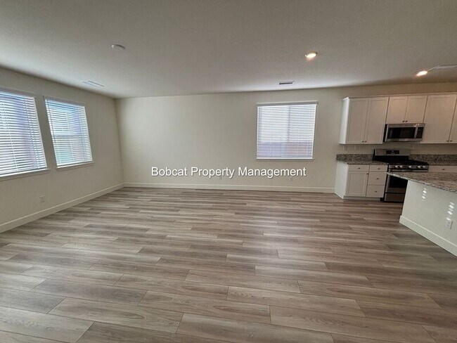 Building Photo - 925 Nelle Dr