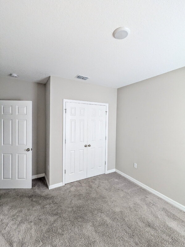 Building Photo - 13089 Oak Hill Way