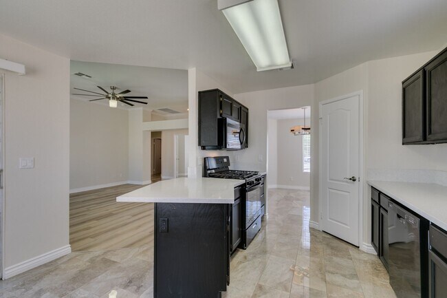 Building Photo - 434 Viewmont Dr