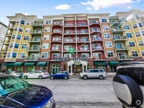 Building Photo - 1 Bed and 1 Bath Stunning Redmond DT Condo...