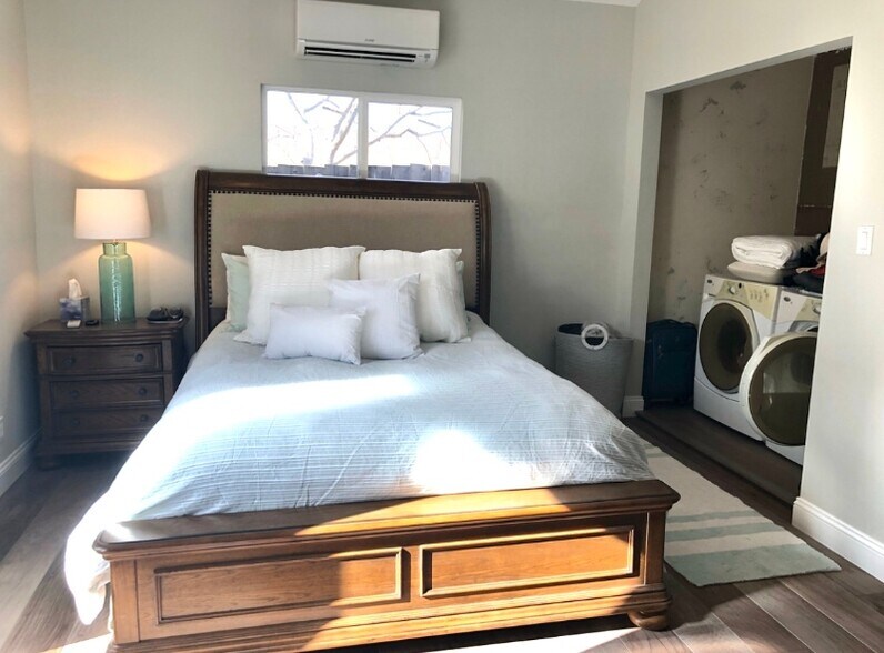 Building Photo - 2687 Ferdinand Rd