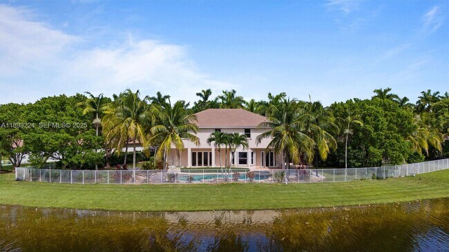 Building Photo - 926 Marina Dr