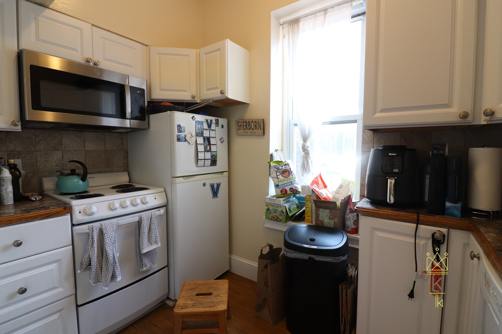 Building Photo - 1477 Beacon St