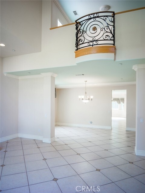 Building Photo - 146 W Le Roy Ave