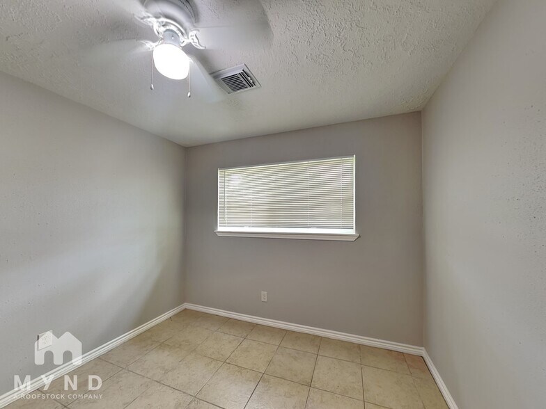 Building Photo - 12615 Enchanted Path Dr