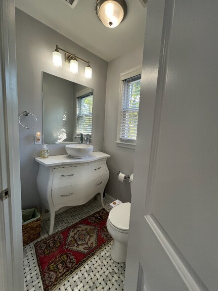 Building Photo - 125 Hamilton St