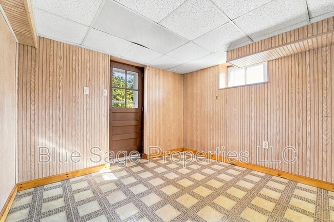 Building Photo - 248 E Turnbull Ave