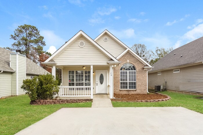 Primary Photo - 328 Camden Cove Cir