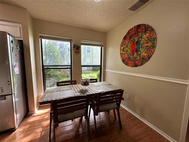 Building Photo - 10616 Mellow Meadow Dr