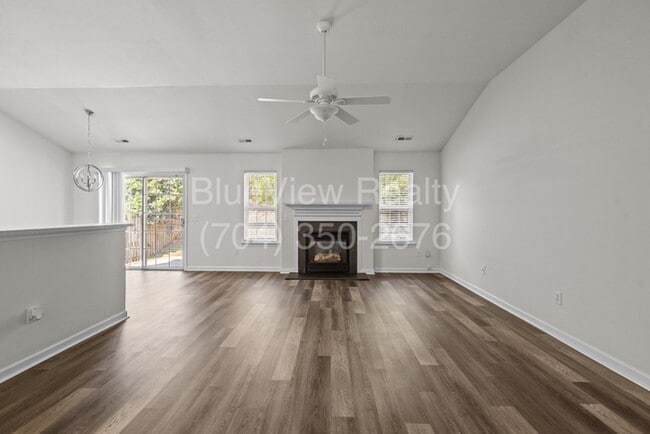 Building Photo - Beautiful Ranch House with 3 bed 2 bath ( Ballantyne area )