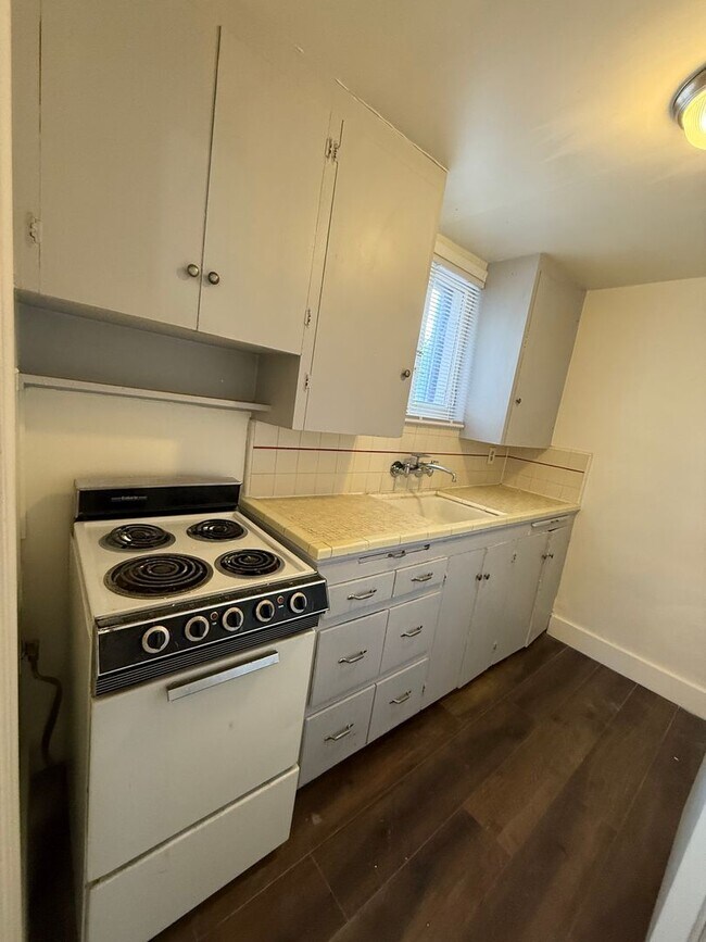 Building Photo - 1918 S 900 E