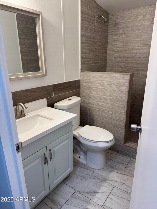 Building Photo - 18001 N 19th St