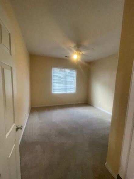 Building Photo - 30378 De Caron St